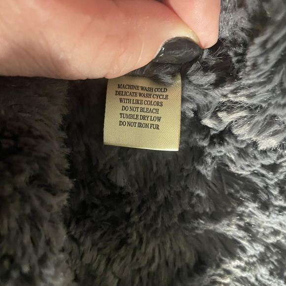 dylan True Grit Vest Women Medium Gray Faux Fur Sherpa Hook Closure Sleeveless - Picture 10 of 10